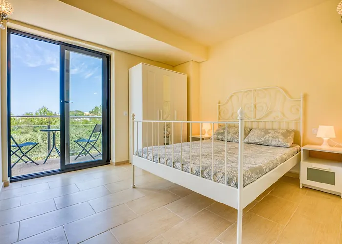 Precioso Duplex En Cala Santandria Con Piscina Y Wifi * Son Carrio (Menorca)
