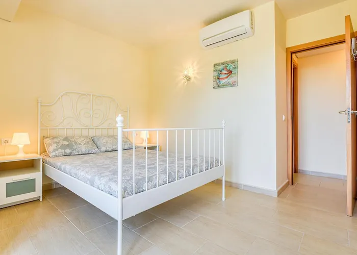 Appartement Precioso Duplex En Cala Santandria Con Piscina Y Wifi